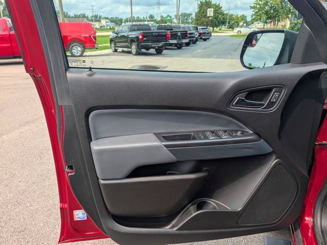 Used 2021 Chevrolet Colorado Z71 AWD/4WD image 6
