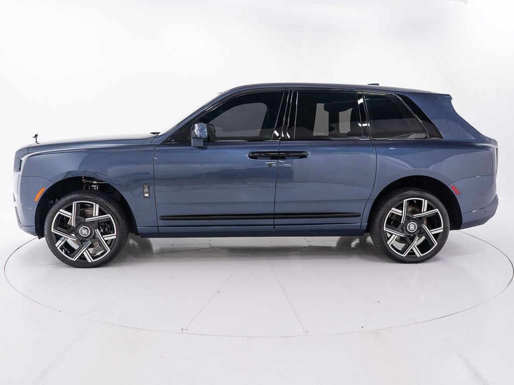 Certified 2025 Rolls-Royce Cullinan Black Badge AWD/4WD image 2