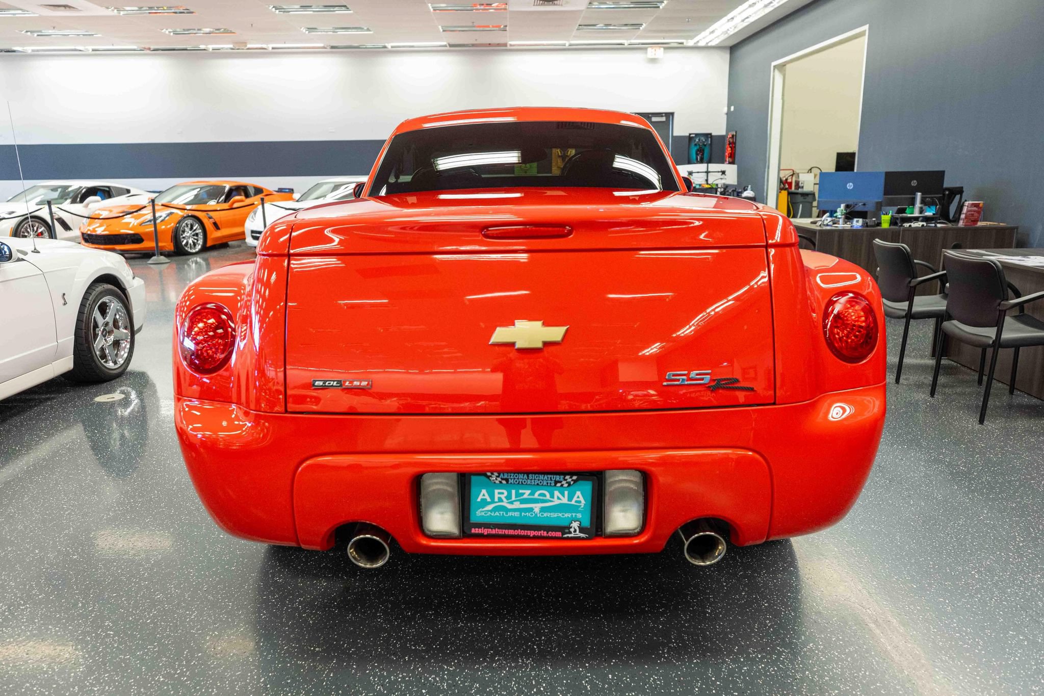Used 2006 Chevrolet SSR w/ Preferred Equipment Group RWD image 6