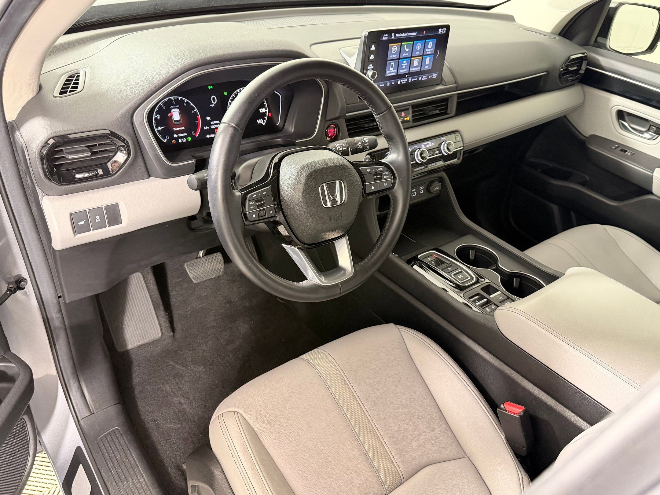 Certified 2025 Honda Pilot EX-L image 4