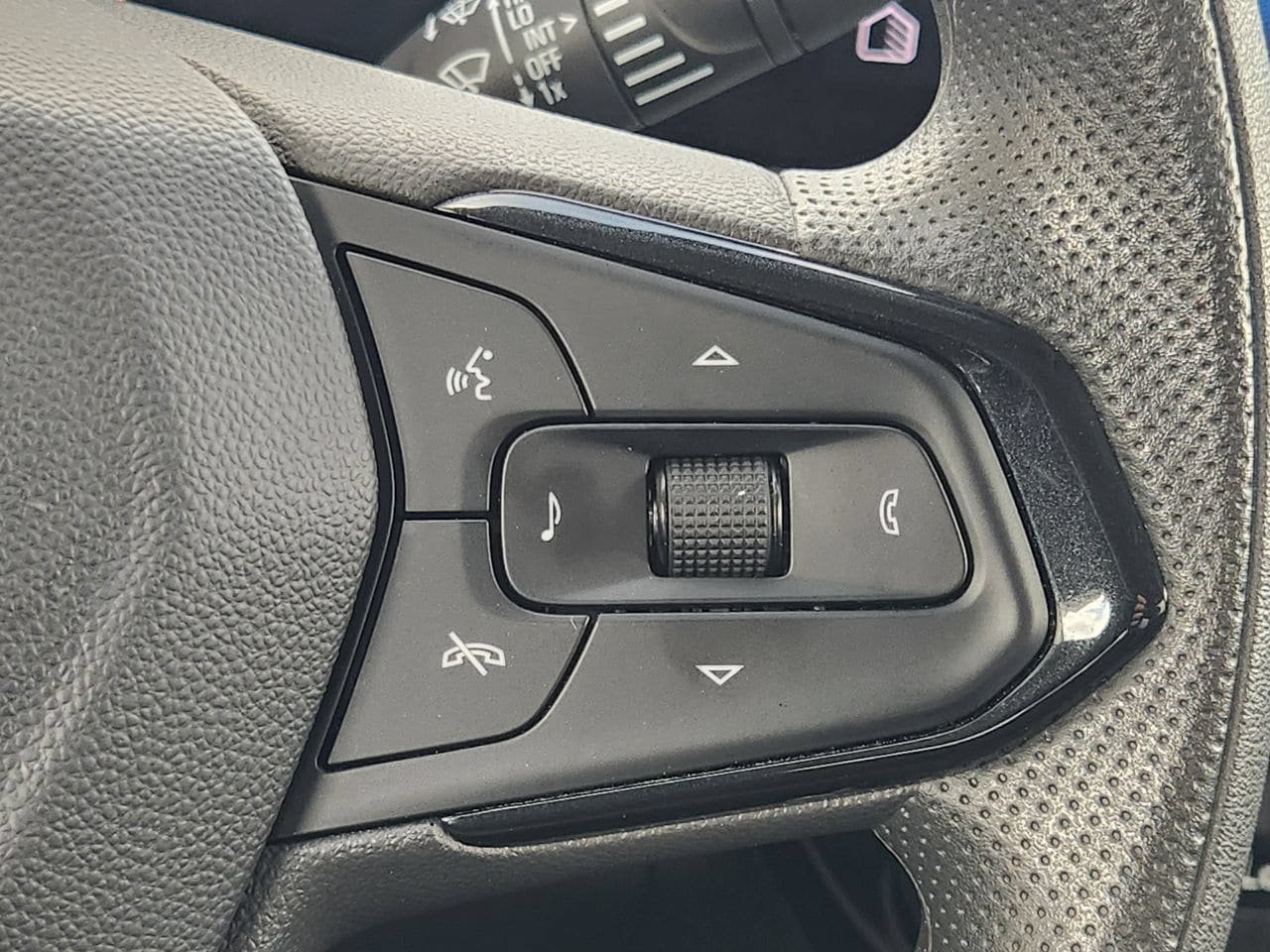 Used 2024 Chevrolet Trax LT FWD image 27