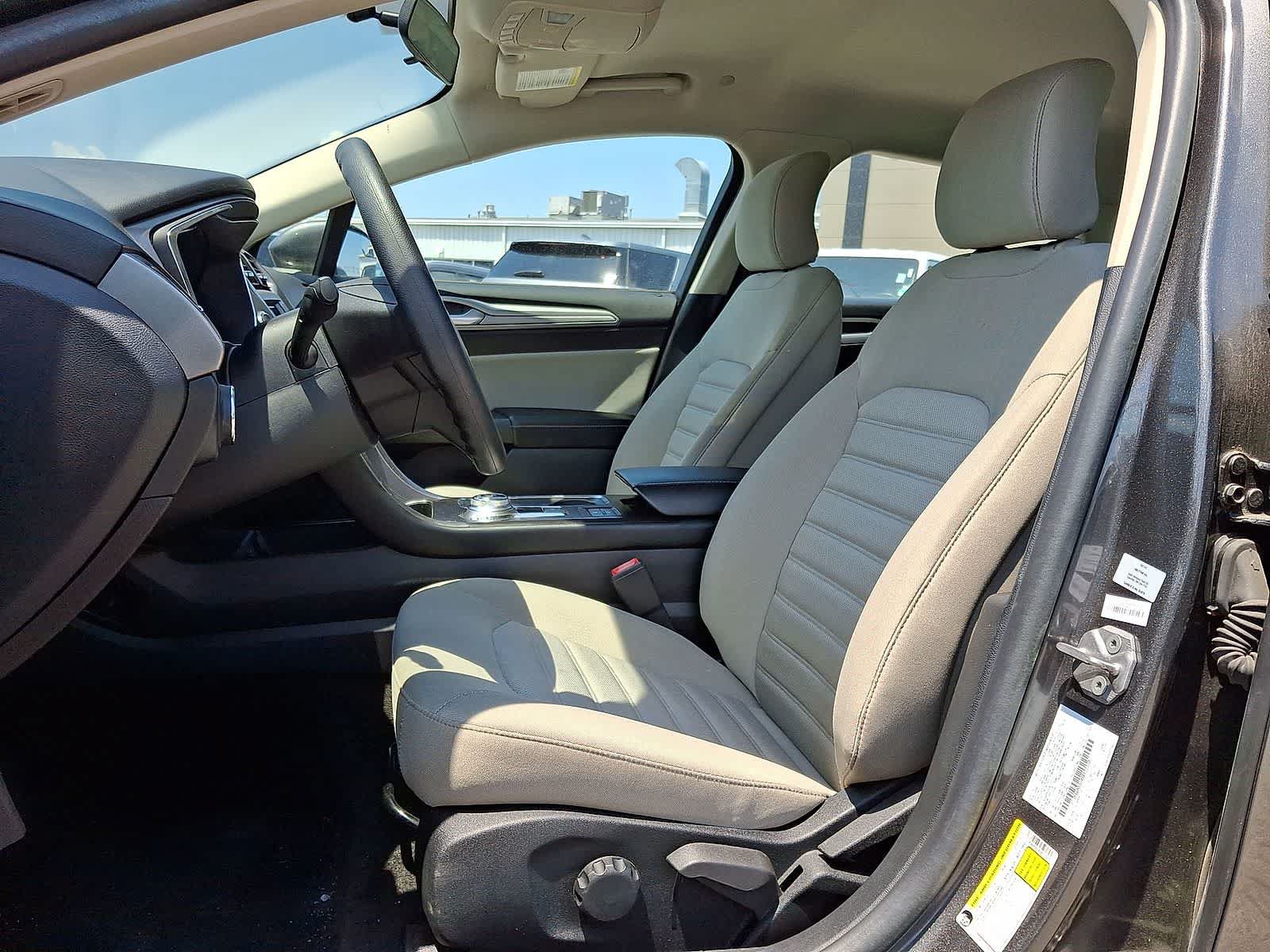 Used 2018 Ford Fusion S FWD image 24