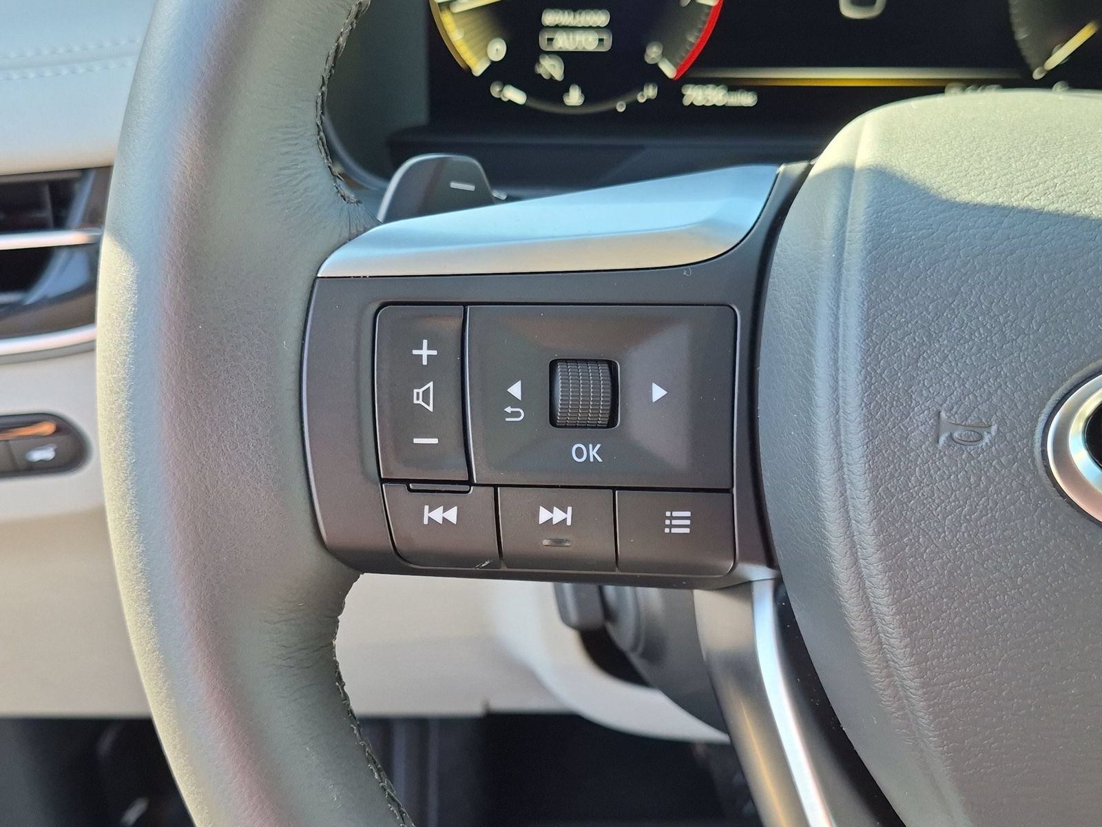 Used 2026 INFINITI QX60 Luxe AWD/4WD image 16