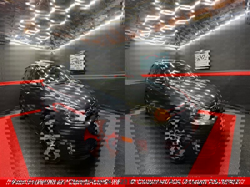 Used 2012 Volkswagen Golf 4-Door image 1