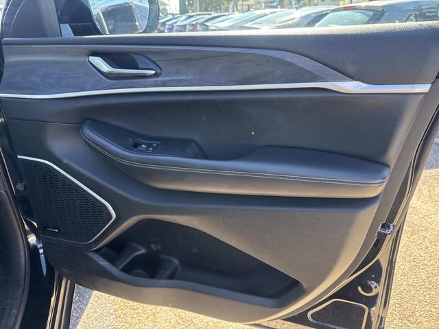 Used 2022 Jeep Grand Cherokee Limited 4xe w/ Luxury Tech Group II image 18