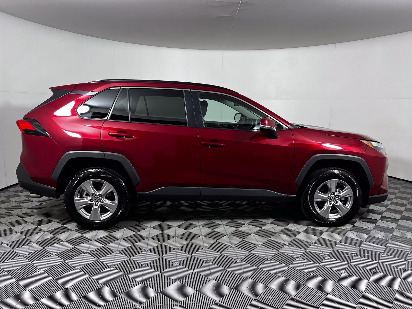 Certified 2025 Toyota RAV4 XLE AWD/4WD image 4