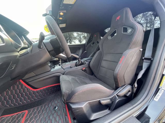 Used 2018 Ford Mustang Shelby GT350R w/ GT350R Equipment Group 920A RWD image 13