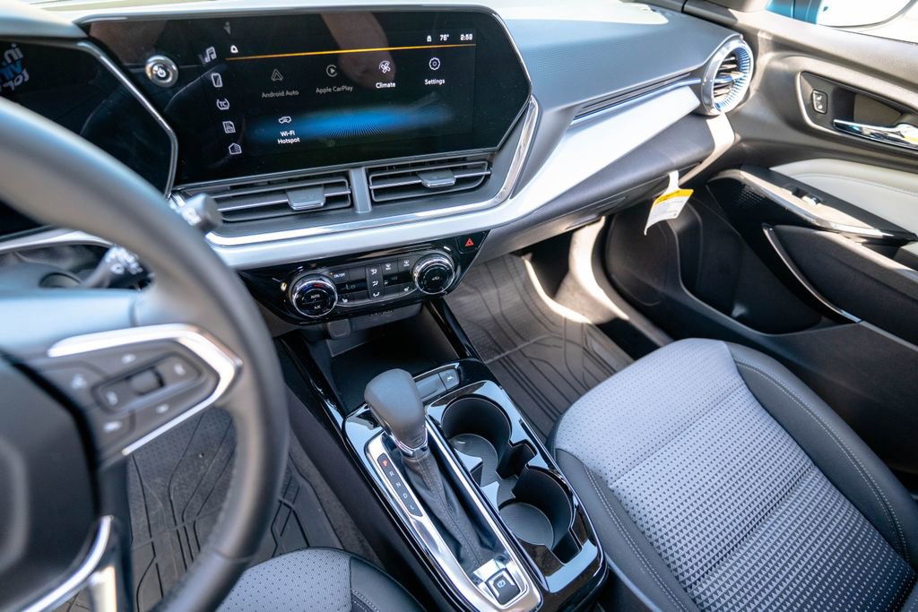 Used 2025 Chevrolet Trax LT w/ Driver Confidence Package image 20