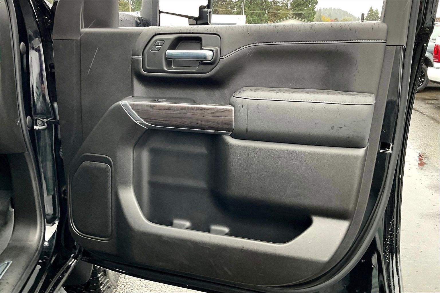 Used 2022 Chevrolet Silverado 2500 LTZ w/ LTZ Plus Package image 24