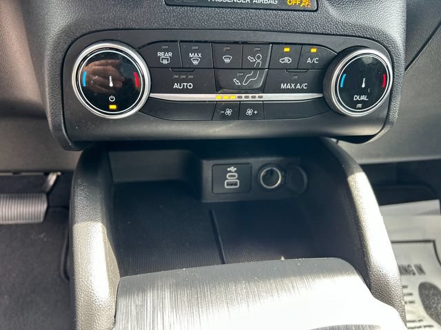 Used 2025 Ford Escape ST-Line AWD/4WD image 25