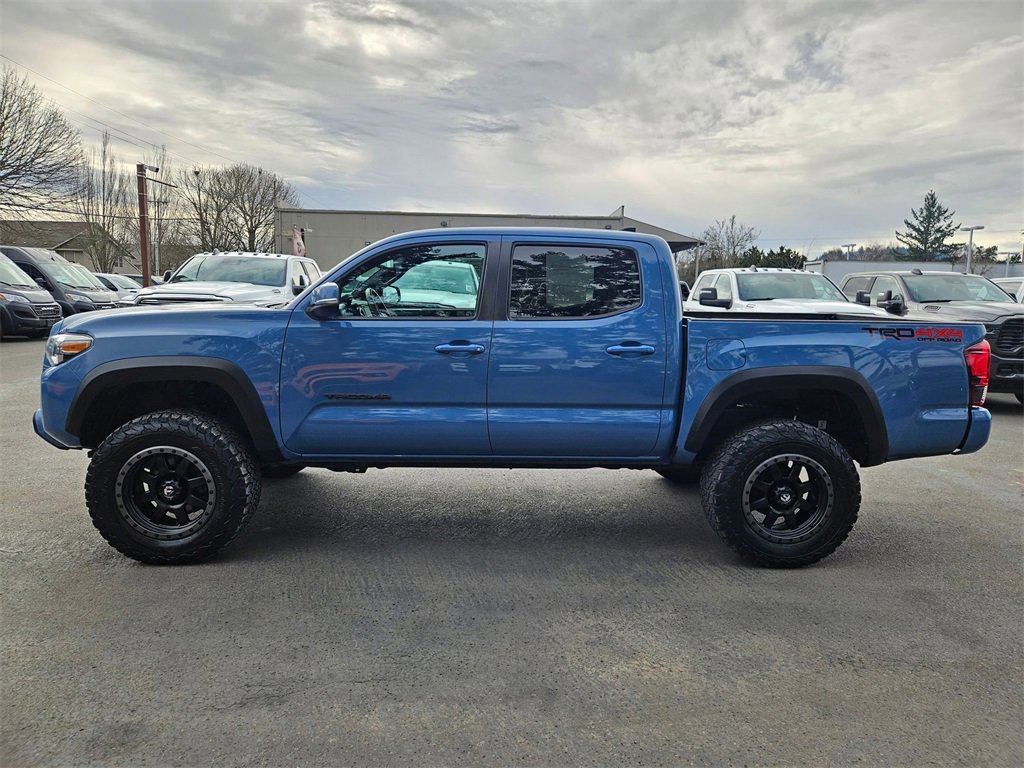 Used 2019 Toyota Tacoma TRD Off-Road image 4