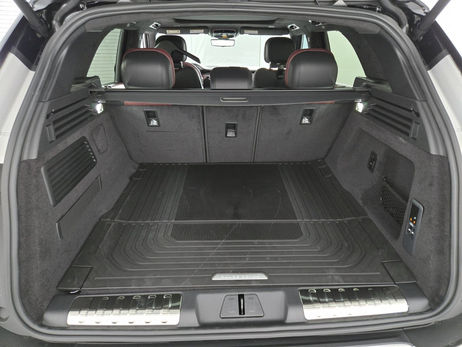 New 2025 Land Rover Range Rover Sport Autobiography image 13