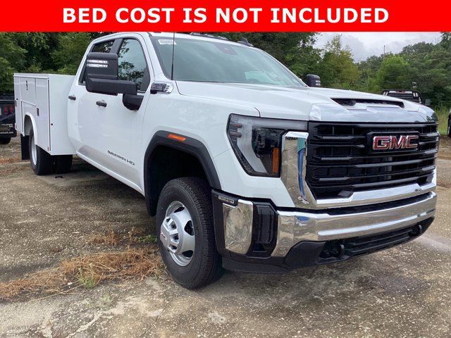 New 2025 GMC Sierra 3500 Pro w/ Convenience Package image 3