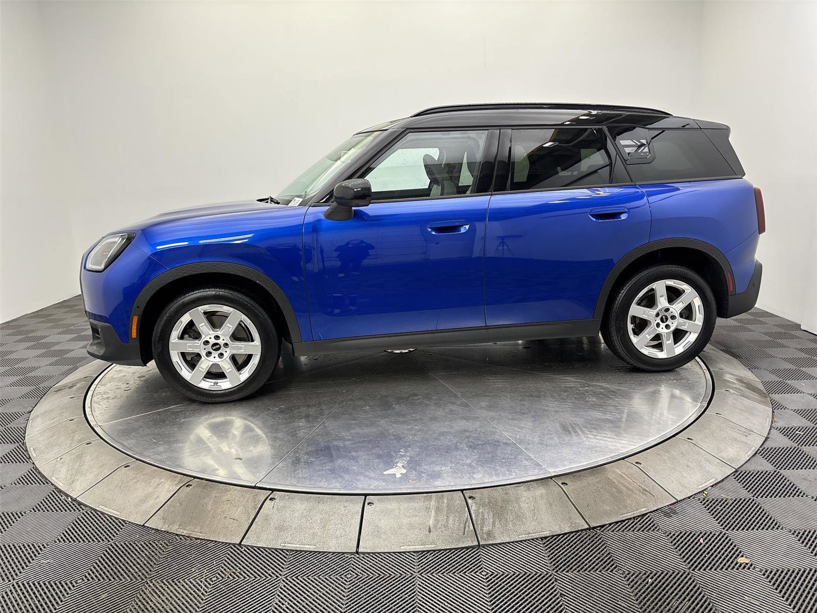 Used 2025 MINI Cooper Countryman S image 16