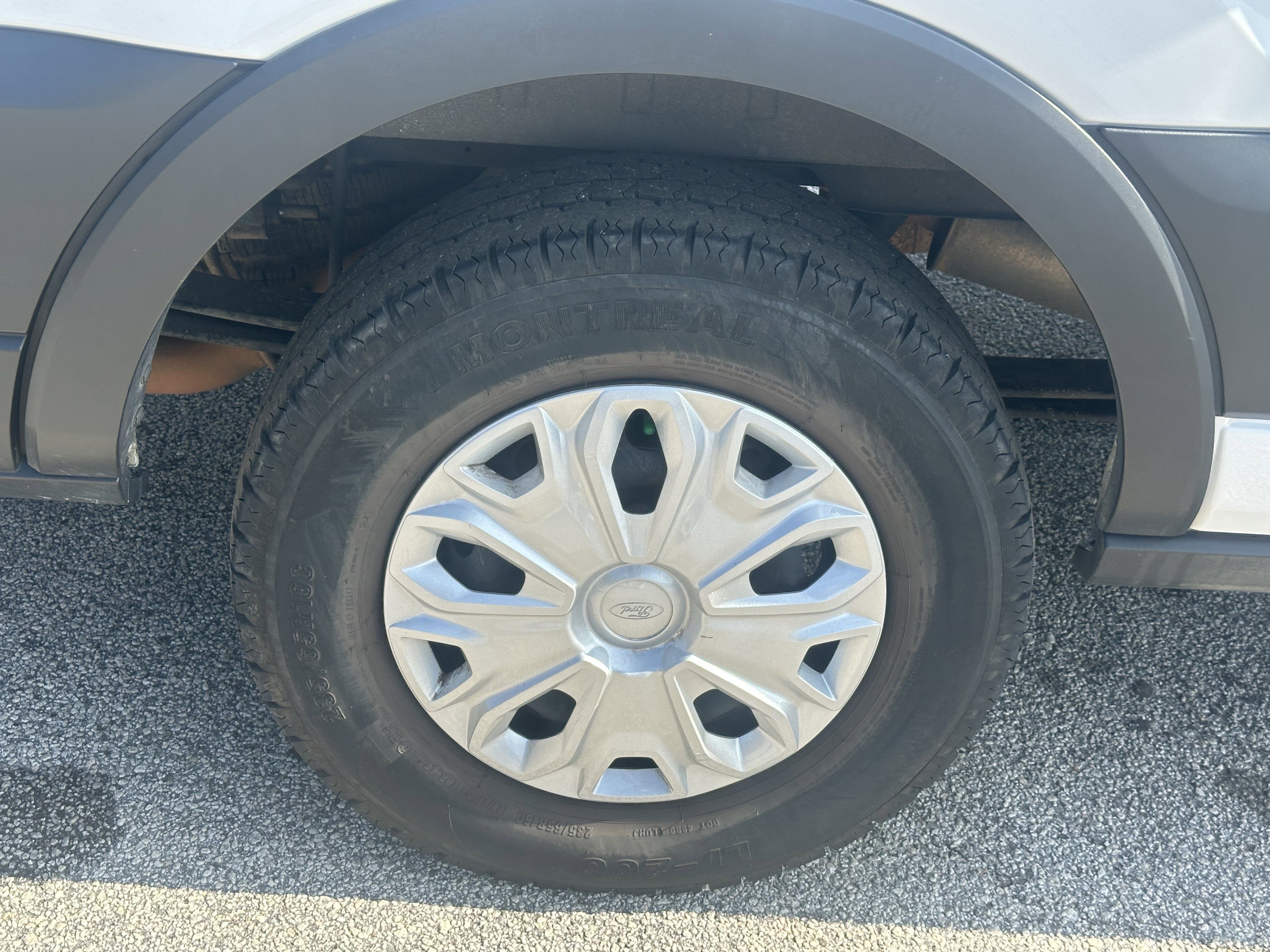 Used 2022 Ford Transit 350 XLT image 20