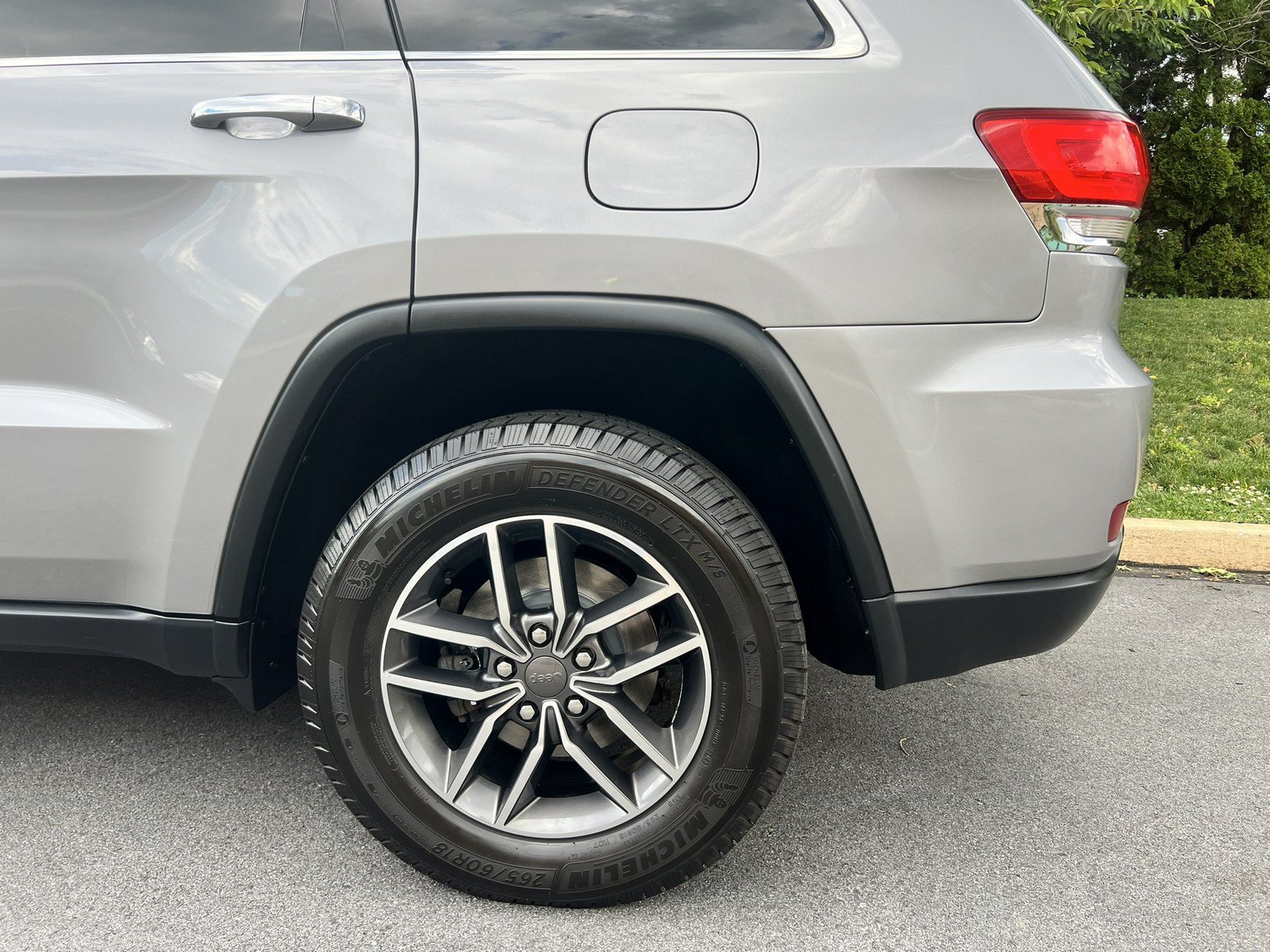 Used 2019 Jeep Grand Cherokee Limited w/ Luxury Group II AWD/4WD image 85
