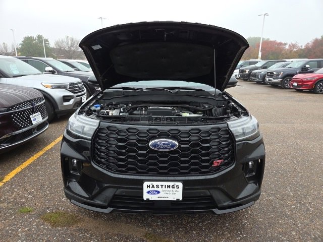 Certified 2025 Ford Explorer ST image 14