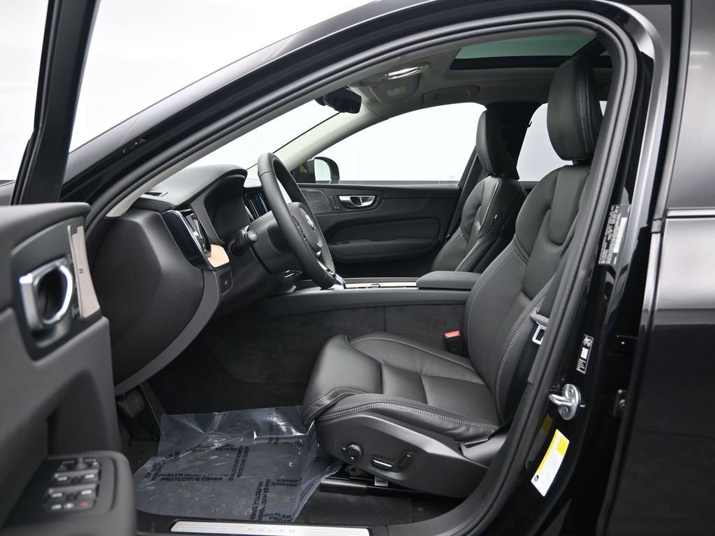 New 2026 Volvo XC60 B5 Ultra w/ Protection Package Premier image 21