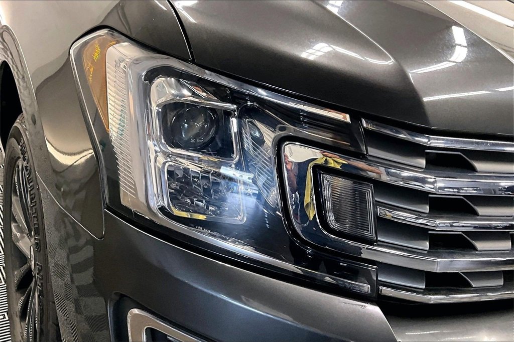 Used 2021 Ford Expedition Max Limited image 26