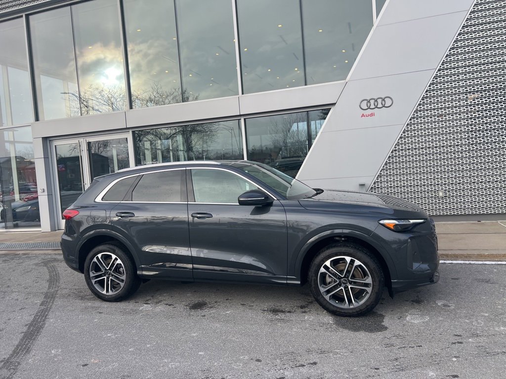Used 2025 Audi Q5 Premium Plus image 13