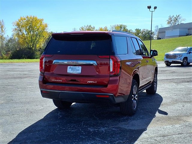 Used 2024 GMC Yukon AT4 w/ AT4 Premium Package image 18
