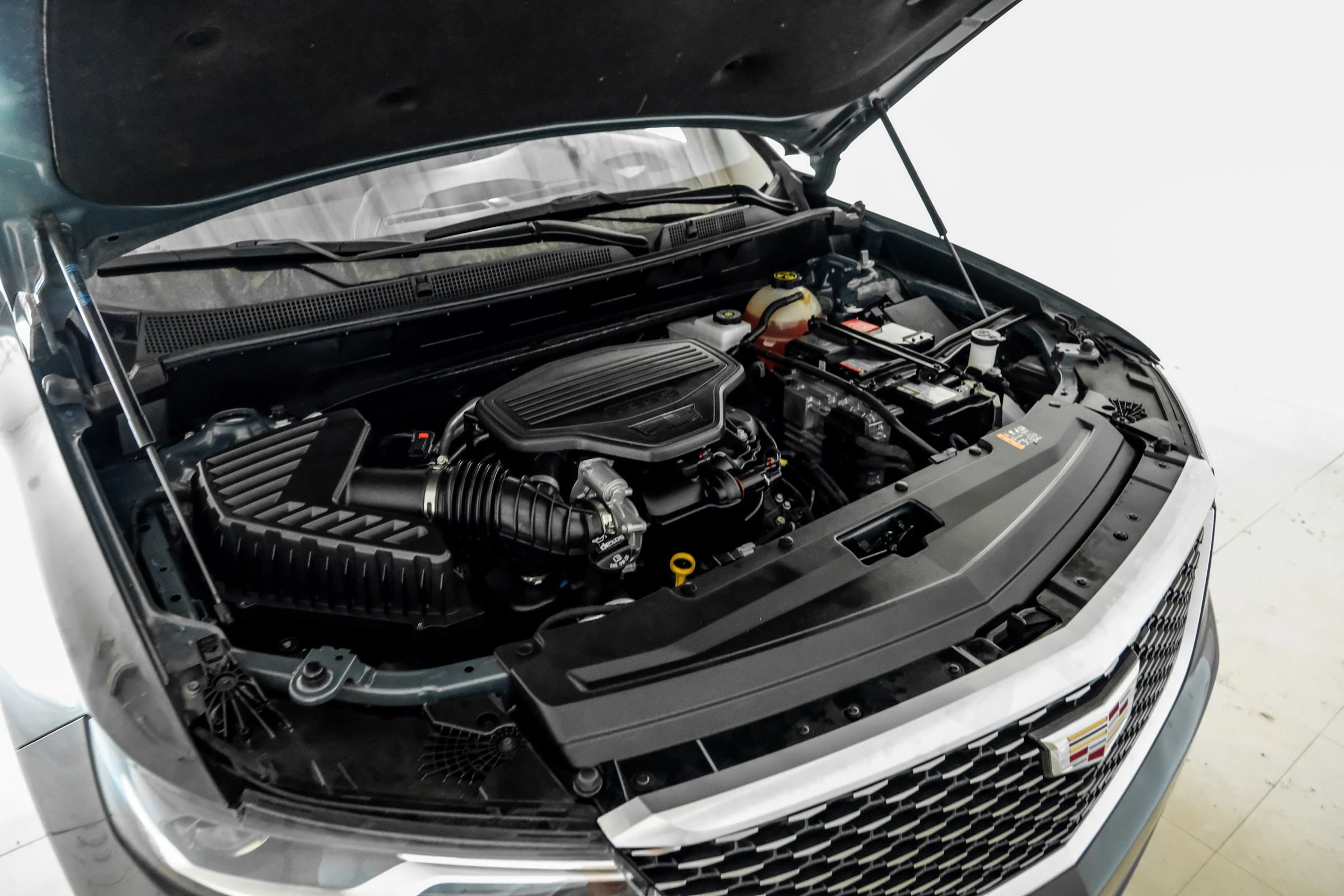 Used 2022 Cadillac XT6 Premium Luxury w/ Technology Package FWD image 44