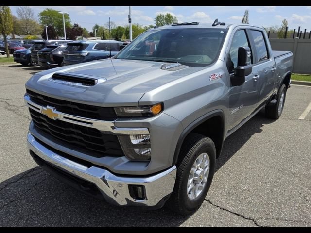 Certified 2026 Chevrolet Silverado 2500 LT w/ Safety Package AWD/4WD image 4