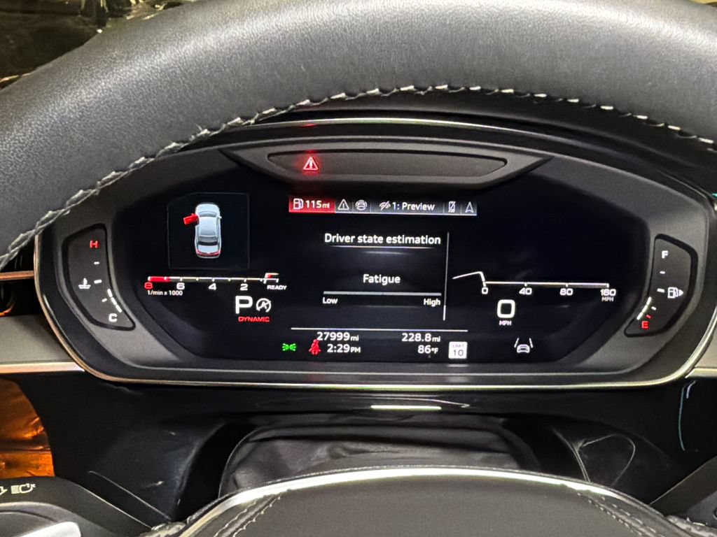 Used 2024 Audi S8 AWD/4WD image 33