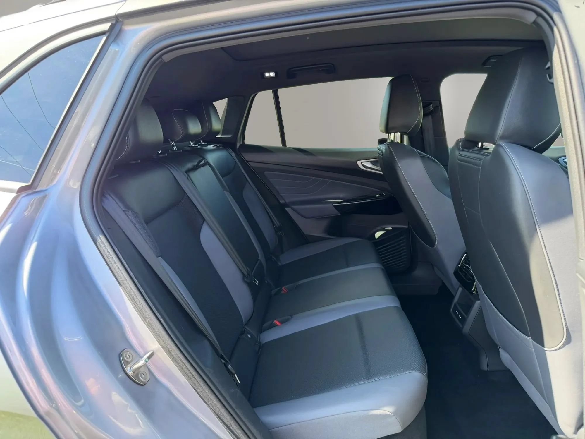 Used 2023 Volkswagen ID.4 Pro S AWD/4WD image 51