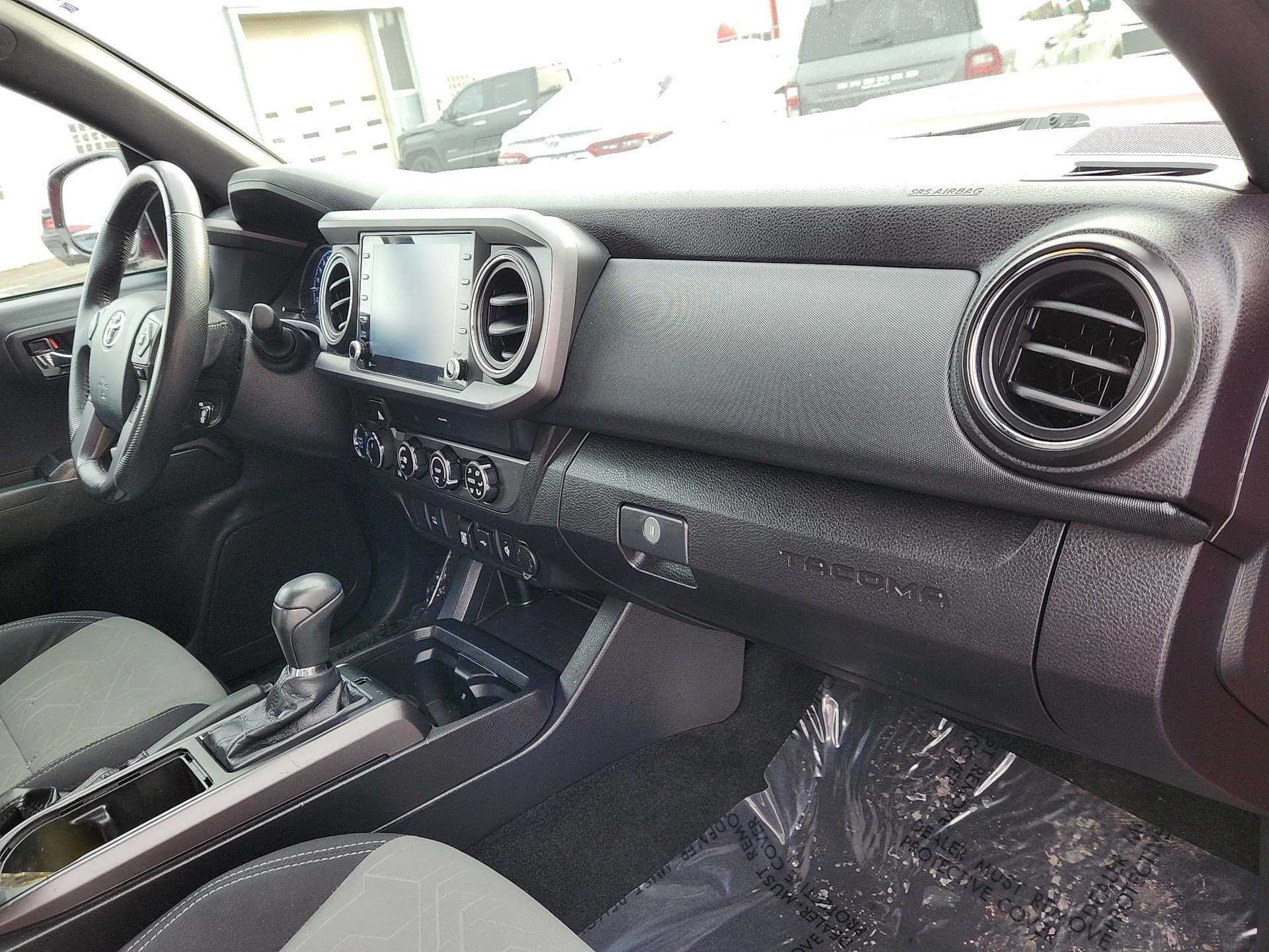 Used 2020 Toyota Tacoma TRD Sport image 28