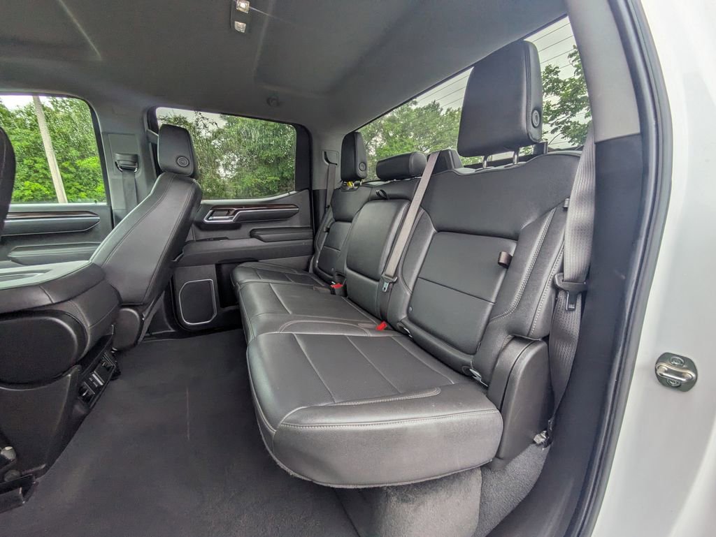 Used 2025 GMC Sierra 1500 SLT AWD/4WD image 13