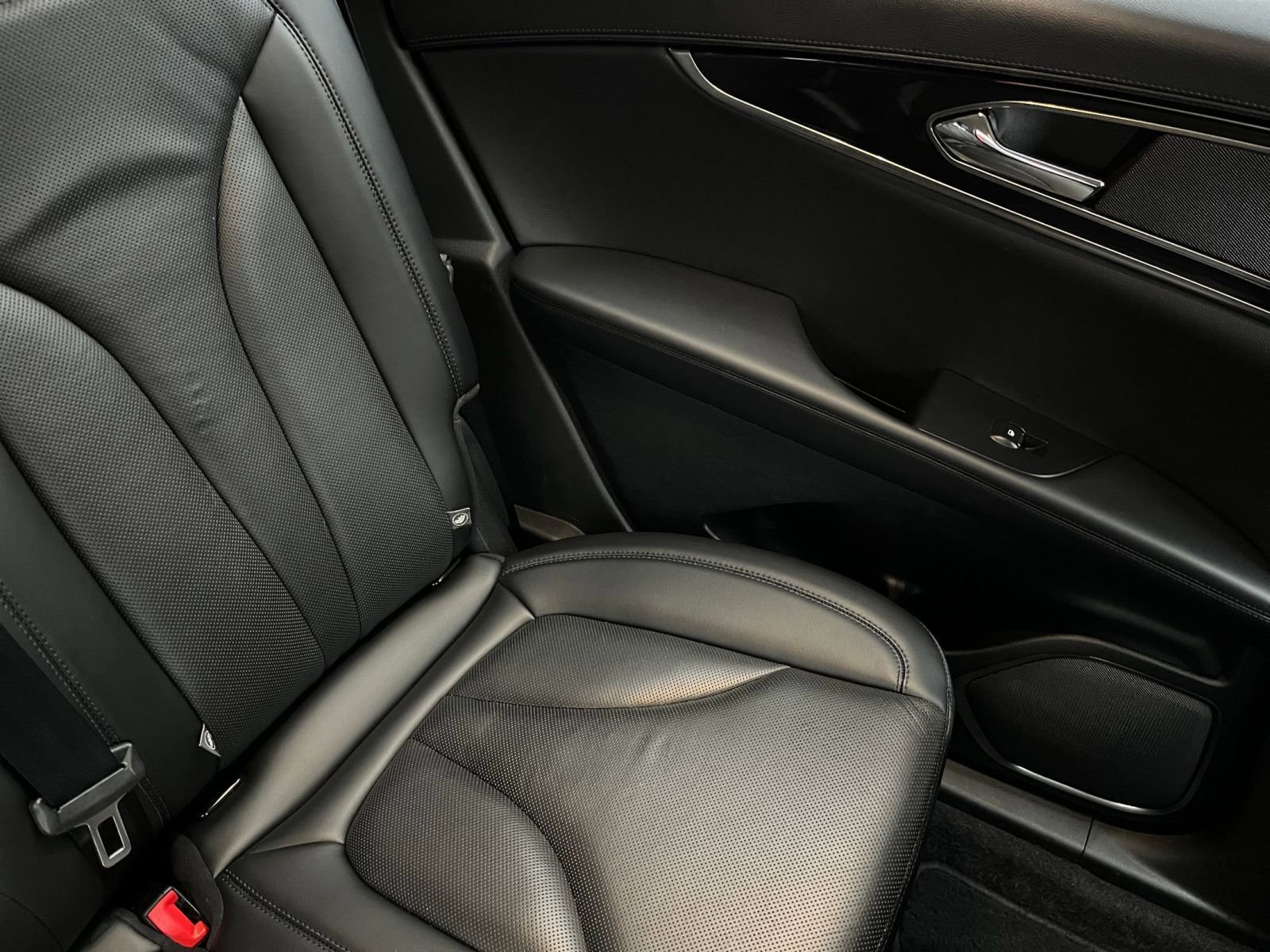 Used 2023 Lincoln Nautilus Reserve w/ Equipment Group 201A image 39