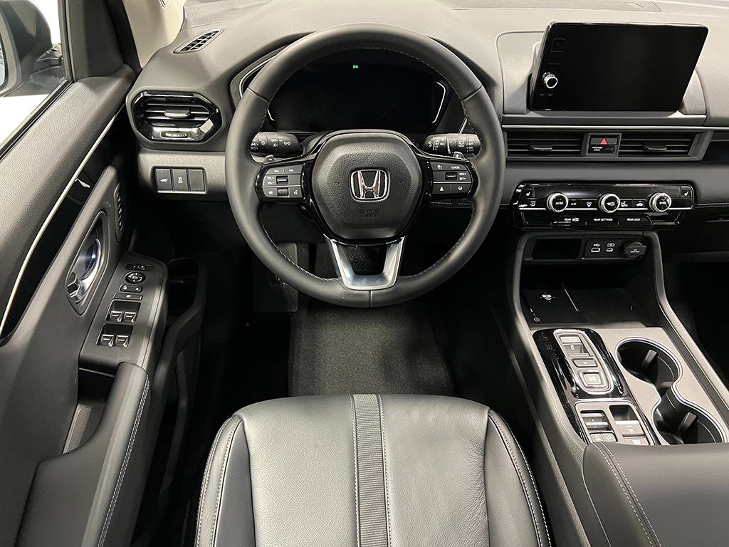 New 2025 Honda Pilot Touring image 19