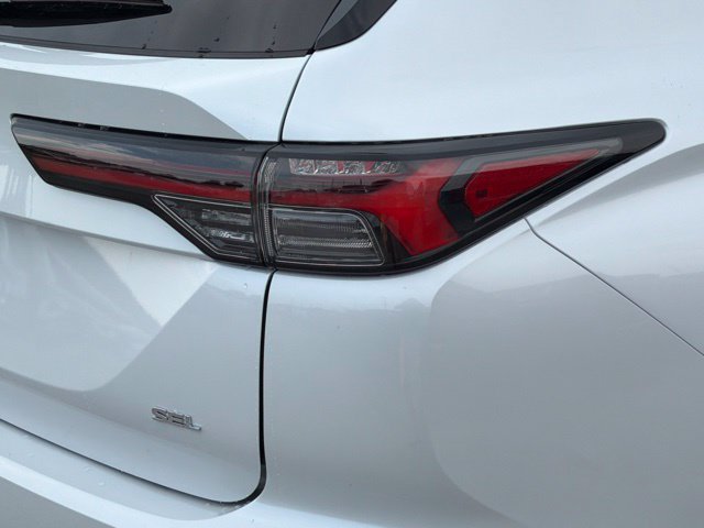 New 2026 Mitsubishi Outlander SEL FWD image 10