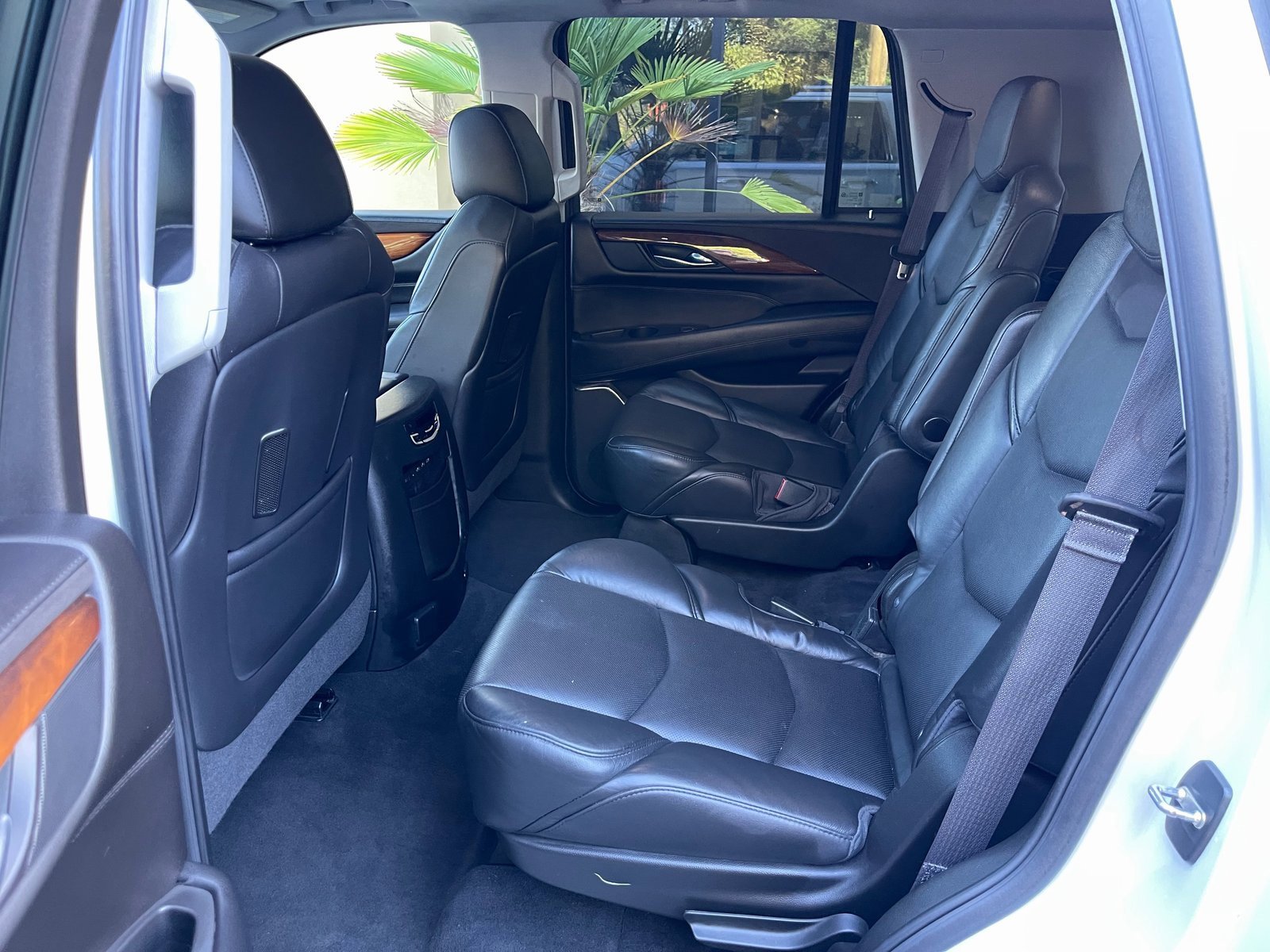 Used 2017 Cadillac Escalade Premium Luxury image 21