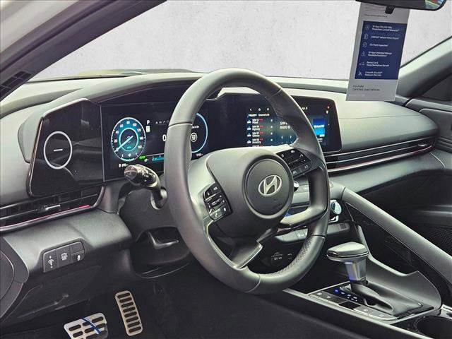 Certified 2025 Hyundai Elantra SEL image 10