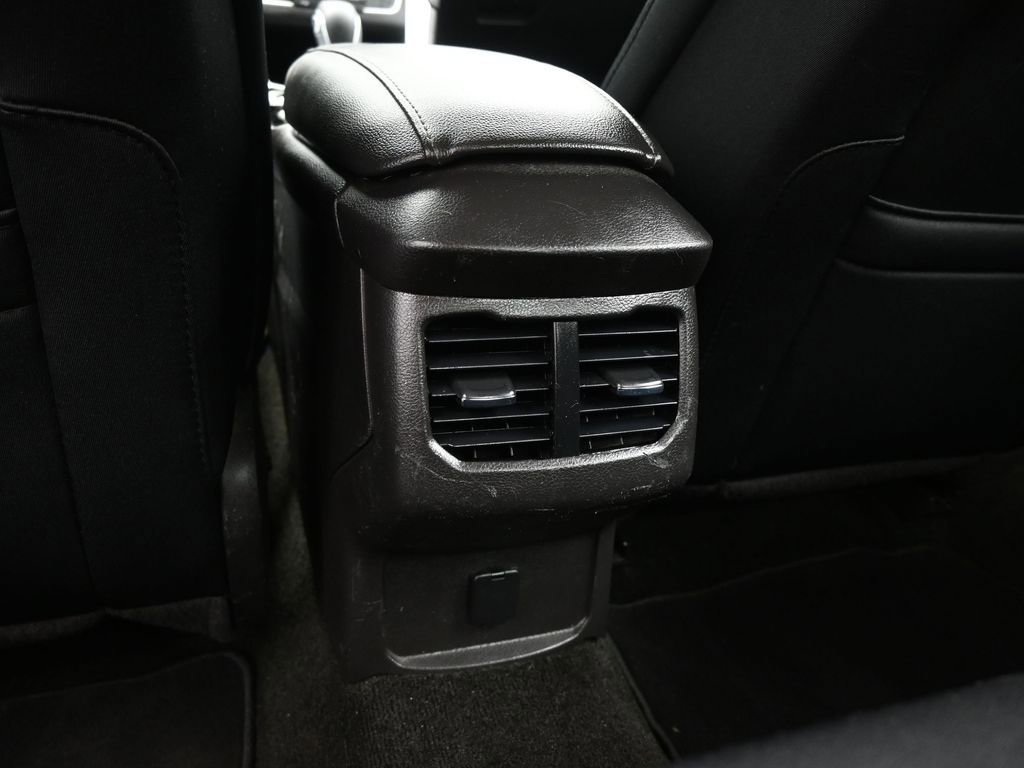 Used 2016 Ford Fusion SE FWD image 20