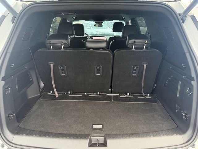 Used 2024 Chevrolet Traverse LT w/ Enhanced Driving Package FWD image 12