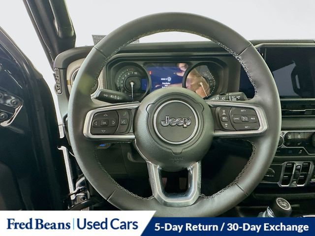 Used 2025 Jeep Wrangler Unlimited Sahara w/ Safety Group AWD/4WD image 13