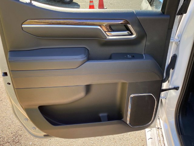 Used 2025 GMC Sierra 1500 Elevation AWD/4WD image 10