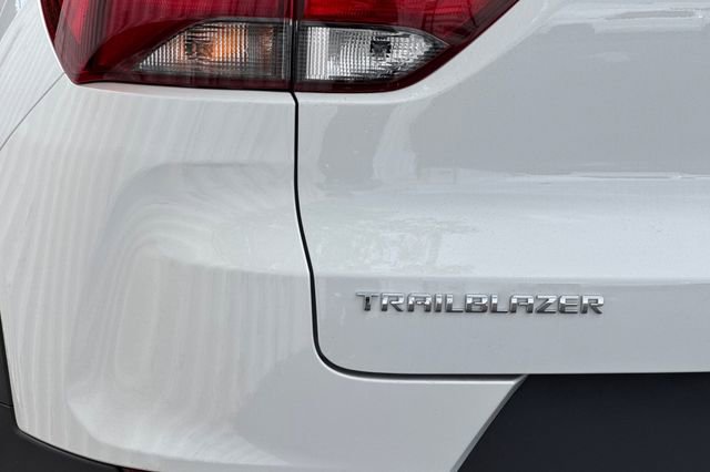 Used 2026 Chevrolet TrailBlazer LS w/ LS Convenience Package image 44