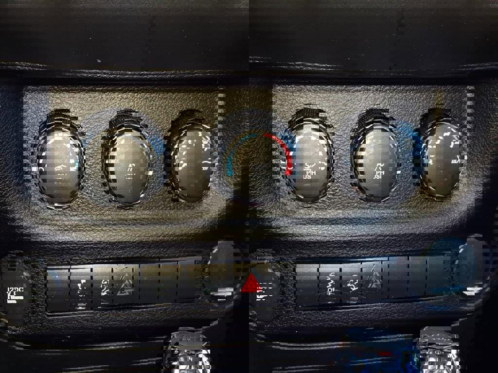 Used 2016 Jeep Wrangler Unlimited Sport image 15