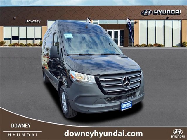 Used 2023 Mercedes-Benz Sprinter 2500 image 3