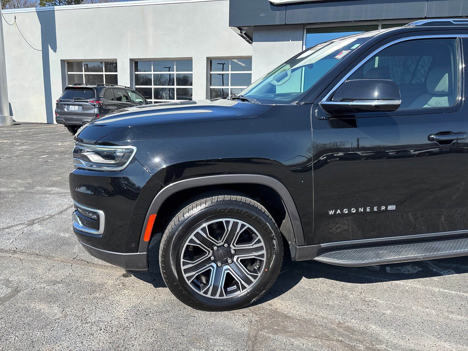 Used 2022 Jeep Wagoneer Series III w/ Flexible Seating Group image 7