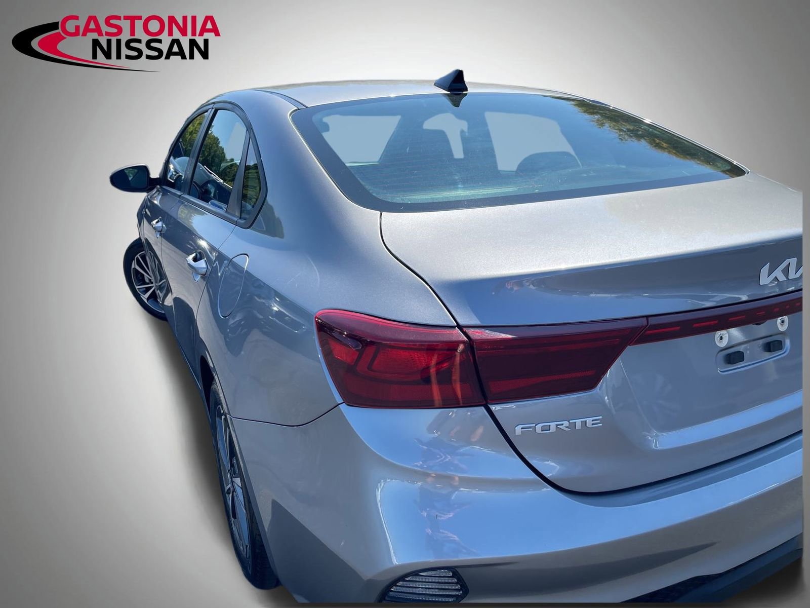 Used 2023 Kia Forte LXS image 8