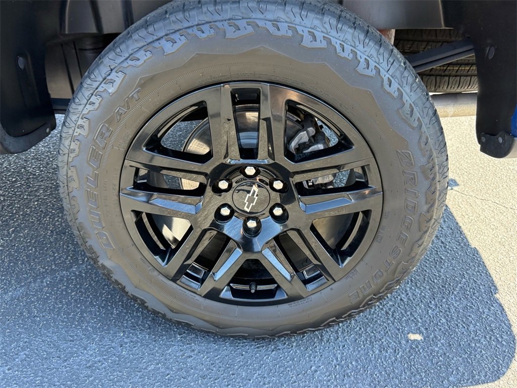 Used 2024 Chevrolet Silverado 1500 Custom Trail Boss w/ LPO, Dark Essentials Package image 14