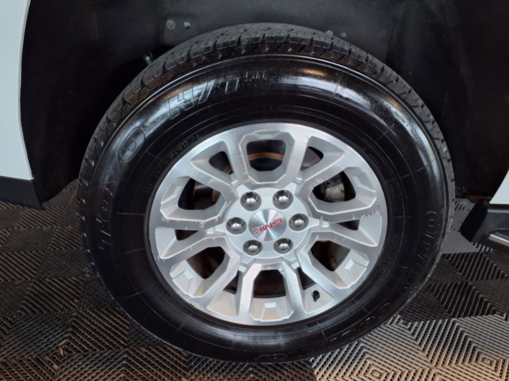 Used 2018 GMC Yukon SLT w/ Open Road Package image 9