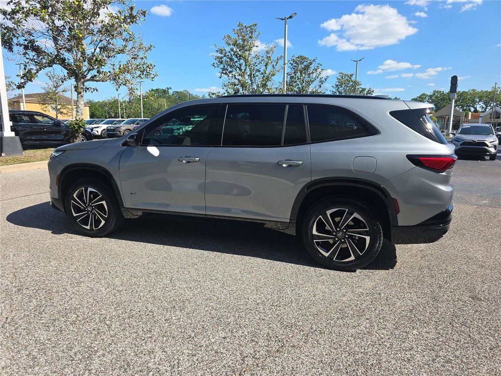 Used 2025 Buick Enclave Sport Touring w/ Power Package image 7