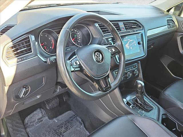 Used 2020 Volkswagen Tiguan SE w/ Panoramic Sunroof Package FWD image 10