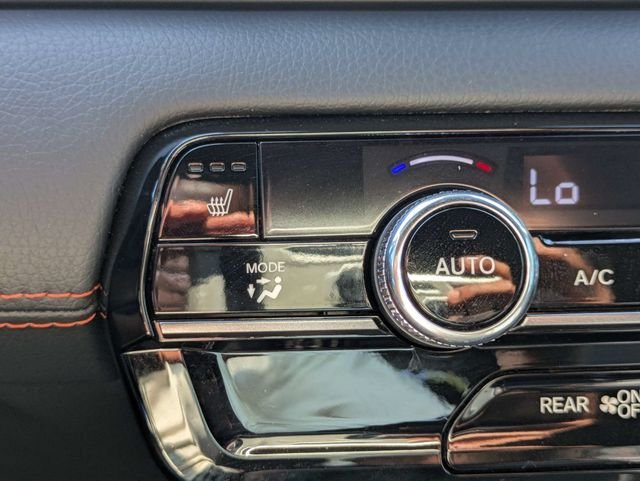Used 2025 Honda Pilot TrailSport image 24